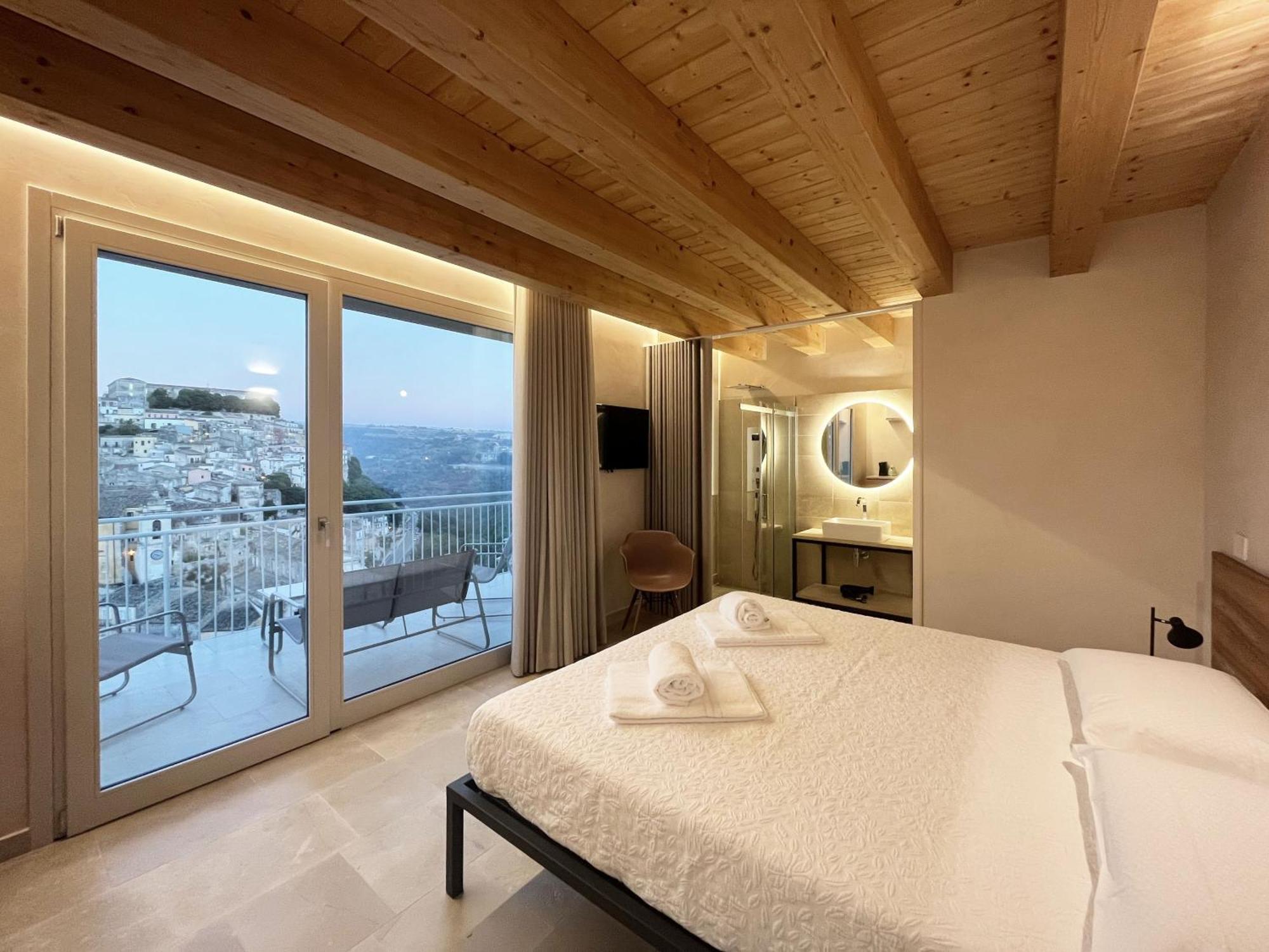 La Casa Di Irene - Suites Con Vista 라구사 외부 사진