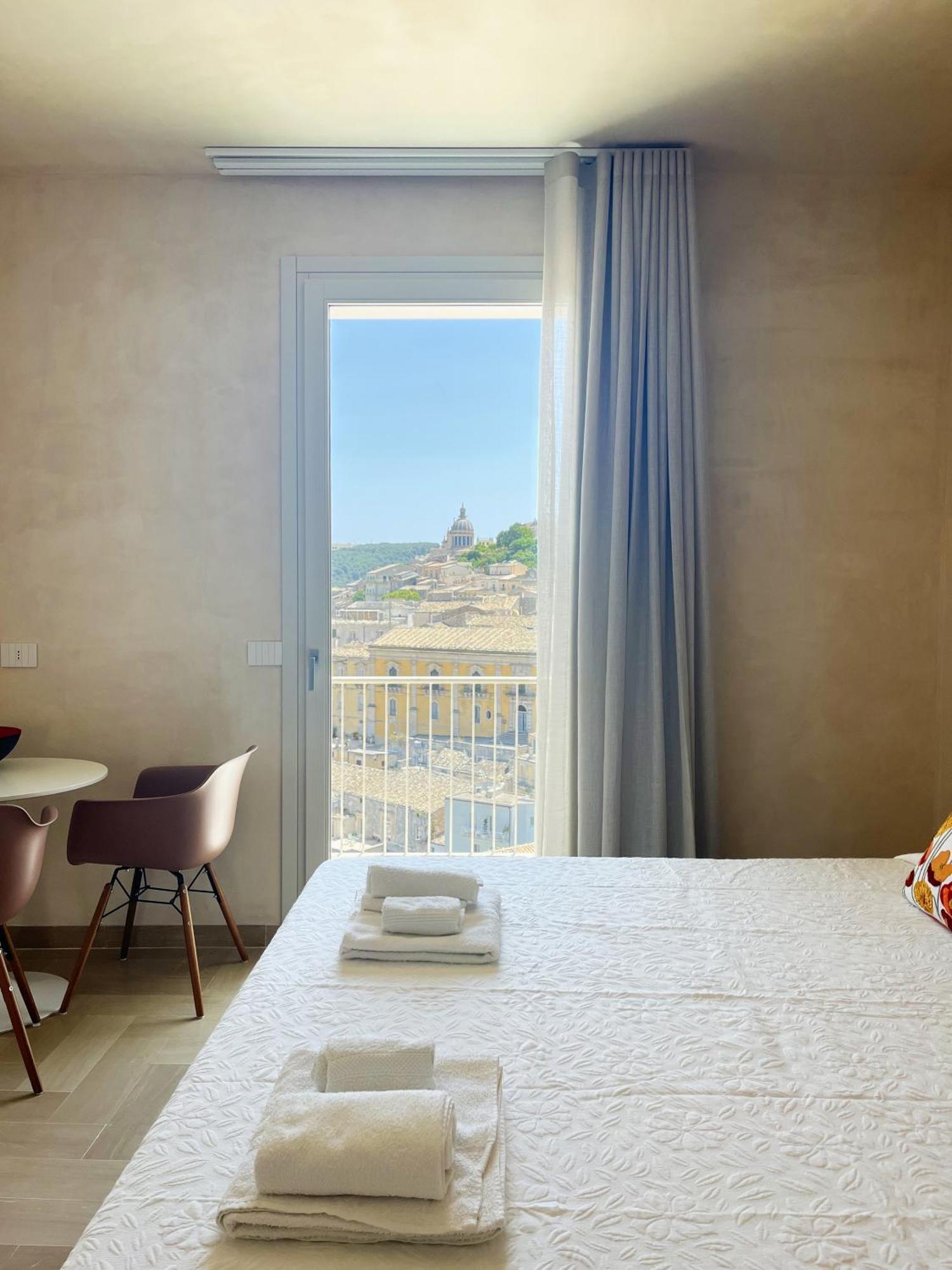 La Casa Di Irene - Suites Con Vista 라구사 외부 사진
