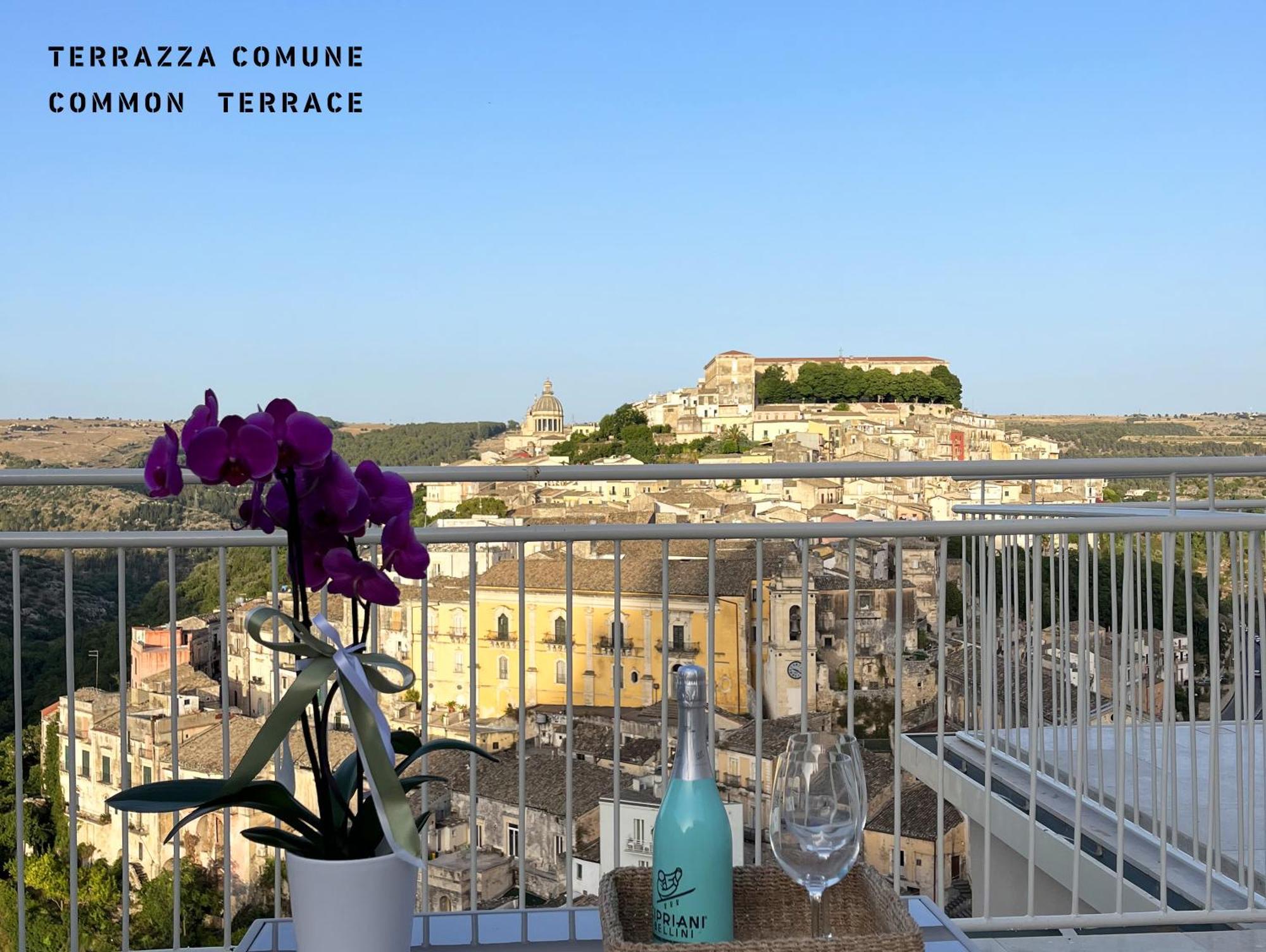 La Casa Di Irene - Suites Con Vista 라구사 외부 사진