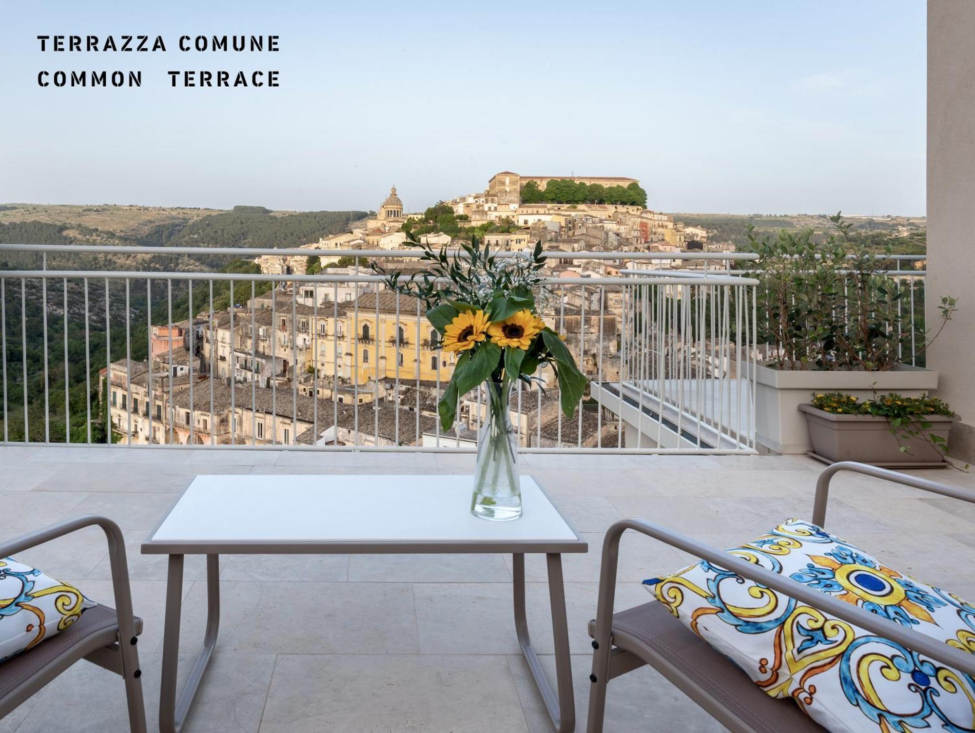 La Casa Di Irene - Suites Con Vista 라구사 외부 사진